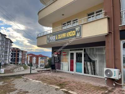 Niksar Şifa Konutları Altında Satılık Dükkan 2