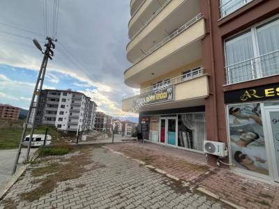 Niksar Şifa Konutları Altında Satılık Dükkan 4