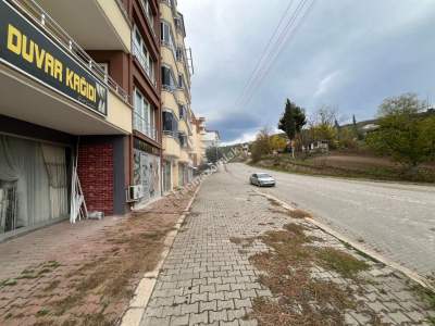 Niksar Şifa Konutları Altında Satılık Dükkan 5