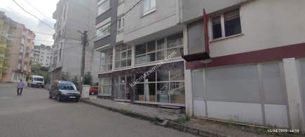 Beşikdüzü Cumhuriyette Depolu Galeri Katlı Dükkan 15
