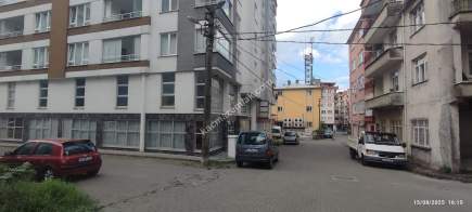 Beşikdüzü Cumhuriyette Depolu Galeri Katlı Dükkan 5