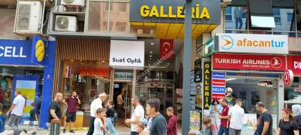 Trabzon Meydan Maraş Caddesinde Satılık Dükkan 1