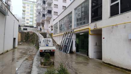 Yomra Merkez 'De Satılık Dükkan 2