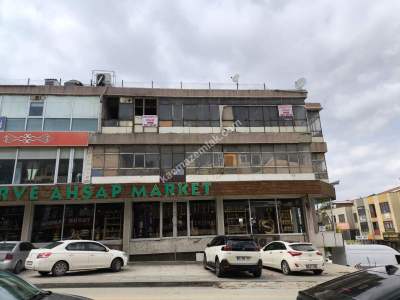 Ankara Siteler Kavaklar'da Köşe Binada 2.Katta Satılık 2