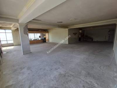 Ankara Siteler Kavaklar'da Köşe Binada 2.Katta Satılık 23