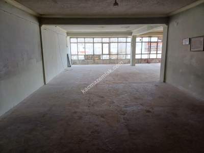 Ankara Siteler Kavaklar'da Köşe Binada 2.Katta Satılık 14