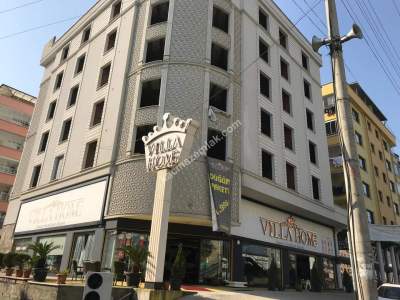 Trabzon Söğütlüde Cadde Üstünde Satılık Dükkan+Otel 1