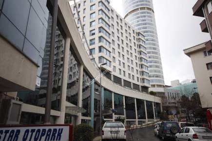 Şişli'de Plaza'da Boş 750 M2 Satılık İşyeri 1