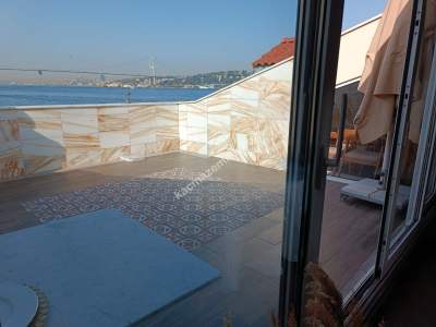 Üsküdar Çengelköy'de İskeleli Boğaz Manzaralı Yalı 10