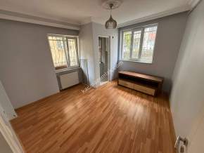 Karlıtepe Mah'Da 2+1 75 M2 Kot1 Balkonlu Kiralık