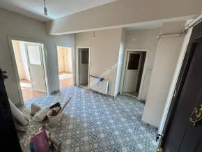 Ünalan Mah 2.Kat 85 M2 Balkonlu Mutfak Yenilenmiş Daire