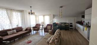 Manavgat Cafeler Caddesinde , Irmağa Yakın 3+1 Satılık