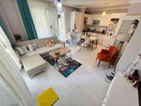 Altıntepe'De Genç Binada, Ön Cepheli 2+1