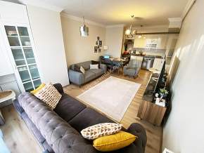 Caddeye Yakın 3.Kat 75 M2 2+1 Daire