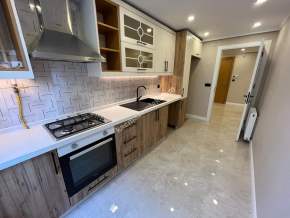 Küçükyalı'Da Harika Konumda 2.Kat 125M² Ferah 3+1