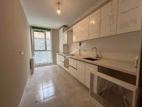 Acıbadem Balözü Sokakta Sıfır Binada Satılık 3+1 Daire