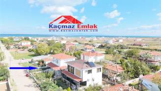 Biga Denizatı Sitesinde Satılık Villa