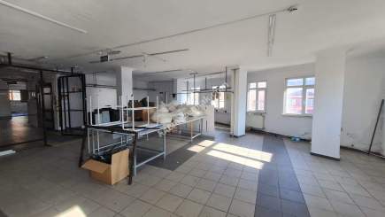 Tepeüstü Merkezde, İster 4 Kat, İster Kat Kat Kiralayab 33