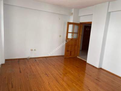 Kaçmaz Emlak'tan Aşağıhisar'da 3+1 Kiralık 9