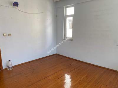 Kaçmaz Emlak'tan Aşağıhisar'da 3+1 Kiralık 8