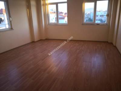 Çarşı Merkez'de 2+1 Kiralık Daire 28
