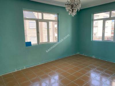 Kaçmaz Emlak'tan Sarılarda 3+1 Kiralık 9