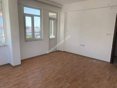 Kaçmaz Emlak'tan Yayla Mahallesi 2+1 Kiralık 2