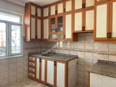 Kaçmaz Emlak'tan Yayla Mahallesi 2+1 Kiralık 3