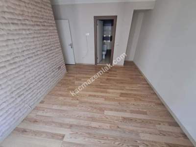 Antalya Muratpaşa Güzeloba'da 2+1 Kiralık Daire 12