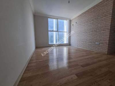 Antalya Muratpaşa Güzeloba'da 2+1 Kiralık Daire 14