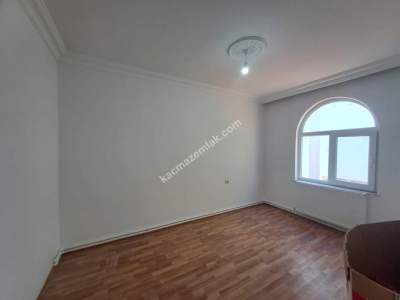 Güzeloba'da Bahçeli 4+1 Doğalgazlıklimalı Kiralık Dair 10