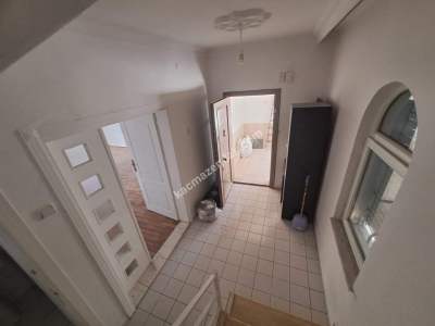 Güzeloba'da Bahçeli 4+1 Doğalgazlıklimalı Kiralık Dair 3