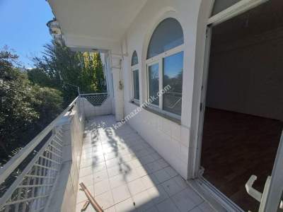 Güzeloba'da Bahçeli 4+1 Doğalgazlıklimalı Kiralık Dair 5