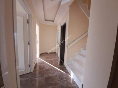 Antalya Güzeloba'da Doğalgazlı 3+1 Kiralık Daire 34