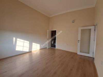 Antalya Güzeloba'da Doğalgazlı 3+1 Kiralık Daire 26