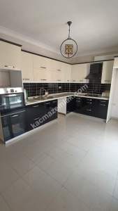 Aydın Fatih Mah 3+1 Site İçerisinde Ara Kat Kiralık 9