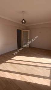 Aydın Fatih Mah 3+1 Site İçerisinde Ara Kat Kiralık 18