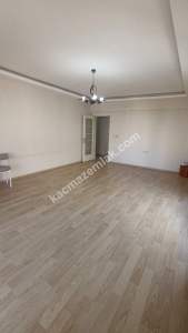 Aydın Fatih Mah 3+1 Site İçerisinde Ara Kat Kiralık 4