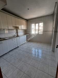 Aydın Yedieylül Mah 2+1 Ayrı Mutfak Doğalgazlı Kiralık 3