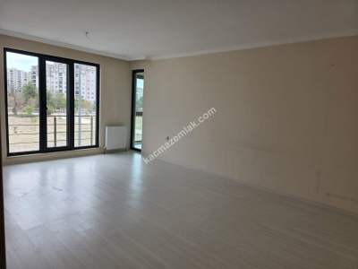 Nilüfer 29 Ekim Mah Kiralık Site İçi 3+1 Daire 36