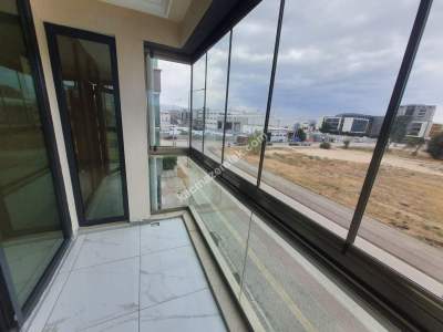 Nilüfer 29 Ekim Mah Kiralık Site İçi 3+1 Daire 35