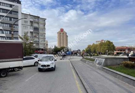 Eskişehir Merkez Haller Karşısı Satılık Kiralık1+1 Dair 12
