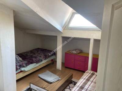 Aöf Arkası Çatı Katı 1+0 Daire 2