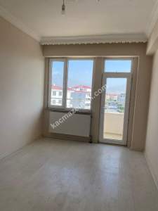 Iğdır Merkez Yürüyüş Yolunda 3+1 Kiralık Daire 9