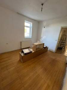 Isparta Merkez Işıkkent Mah. Bahçe Katı Kiralık Daire 12