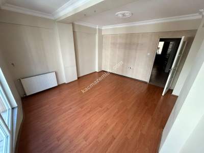 Esatpaşa 1.Kat 2+1 90M2 Ana Cad. Yakın Kullanışlı Daire 4