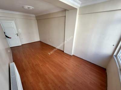 Esatpaşa 1.Kat 2+1 90M2 Ana Cad. Yakın Kullanışlı Daire 10