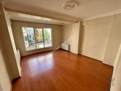 Esatpaşa 1.Kat 2+1 90M2 Ana Cad. Yakın Kullanışlı Daire 1