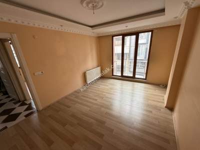 Bağlarbaşı Caddesine 100M 1+1 70 M2 1. Kat Balkonlu 3