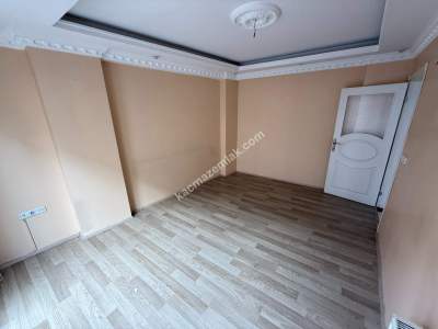 Bağlarbaşı Caddesine 100M 1+1 70 M2 1. Kat Balkonlu 4